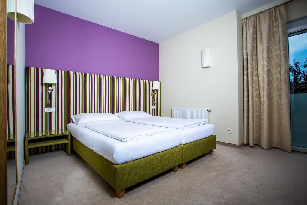 Bauernwirt Hotel Graz Quarto foto